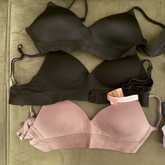 Lot of 5 Pink and Victoria’s Secret 34A Lightly Lined Bras NWT - Picture 2 of 3